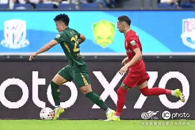 CBA联赛：新疆伊力特 VS 山东高速